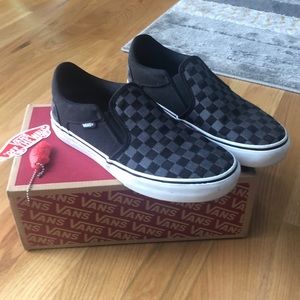 Men’s 8, Women’s 9.5 Asher Deluxe Vans!